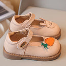 Sapato Infantil em Couro Coelhinho com Detalhes de Cenoura