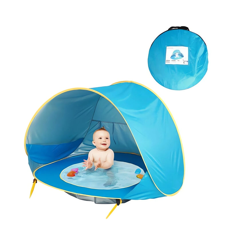 Barraca para Bebê com Proteção UV azul com bebê brincando em piscina infantil portátil
