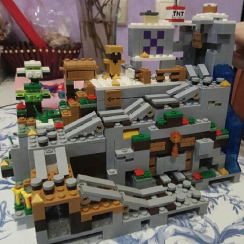 Bloco de Montar Minecraft - Modelo Caverna da Montanha.