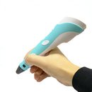 Mão segurando Caneta 3D Profissional azul e branca para criar objetos em relevo