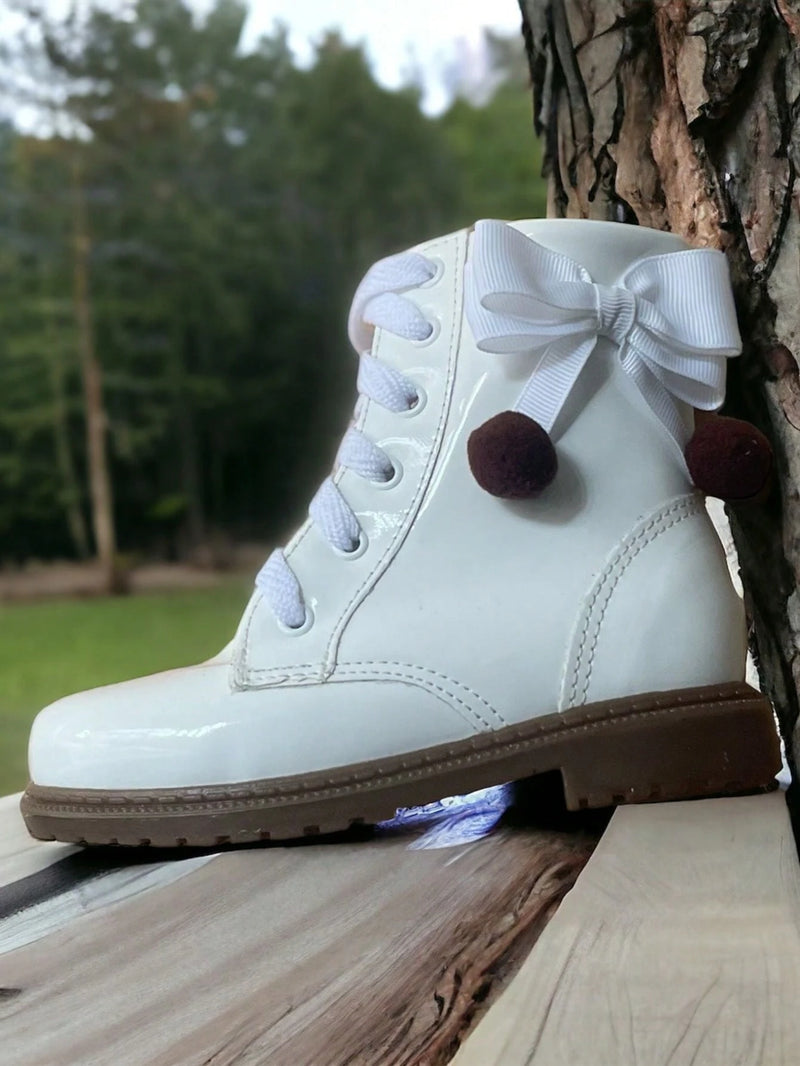 Coturno Infantil Feminino Branco com Laço e Pompons para Meninas Estilosas