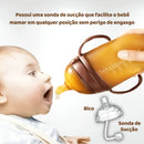 Mamadeira Tetadeira DeluxeBaby com sonda de sucção que permite ao bebê mamar em qualquer posição