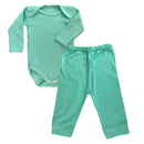 Conjunto de roupa para bebê, composto por body e calça verde, ideal para conforto infantil no Kit 4 Peças