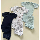 Kit body manga longa bebê com três bodies e duas calças em tons variados e estampas divertidas