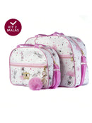 Kit Bolsa e Mala Maternidade PomPom com design fofo e detalhes em rosa para mamães modernas