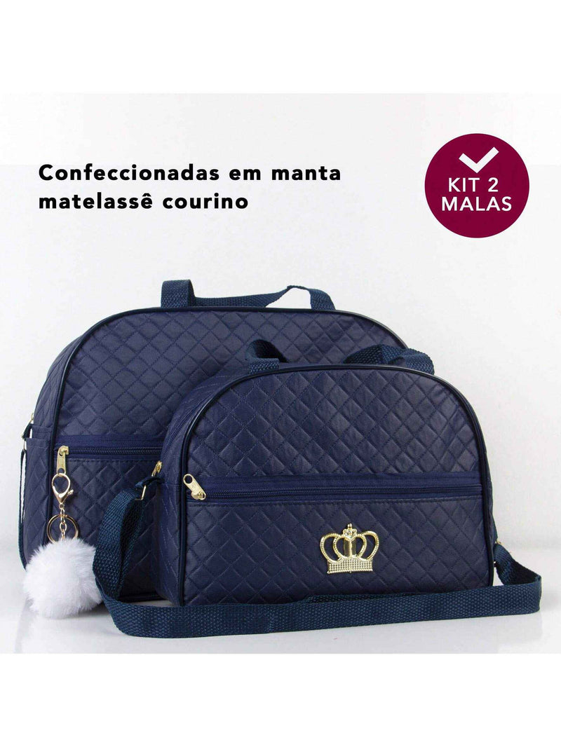 Kit Bolsa Saída Maternidade em manta matelassê, com duas malas e detalhes em pompom
