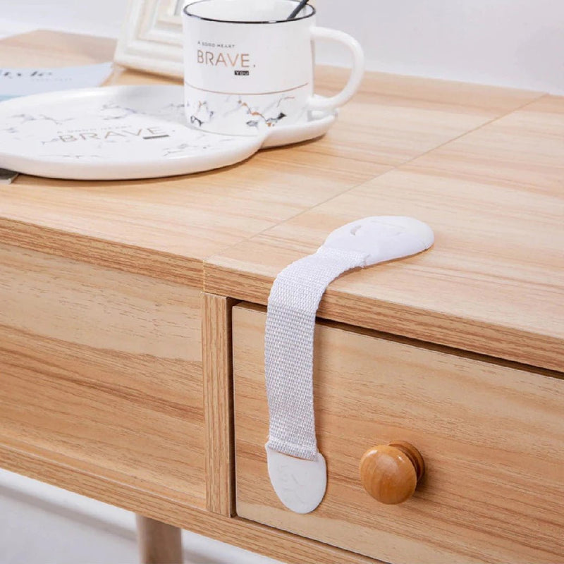 Kit com 10 Unidades de Travas de Segurança para Gavetas e Armários – Proteção Confiável para o Seu Bebê.