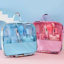 Kit Higiene com bolsa colorida contendo escovas e acessórios para cuidados pessoais