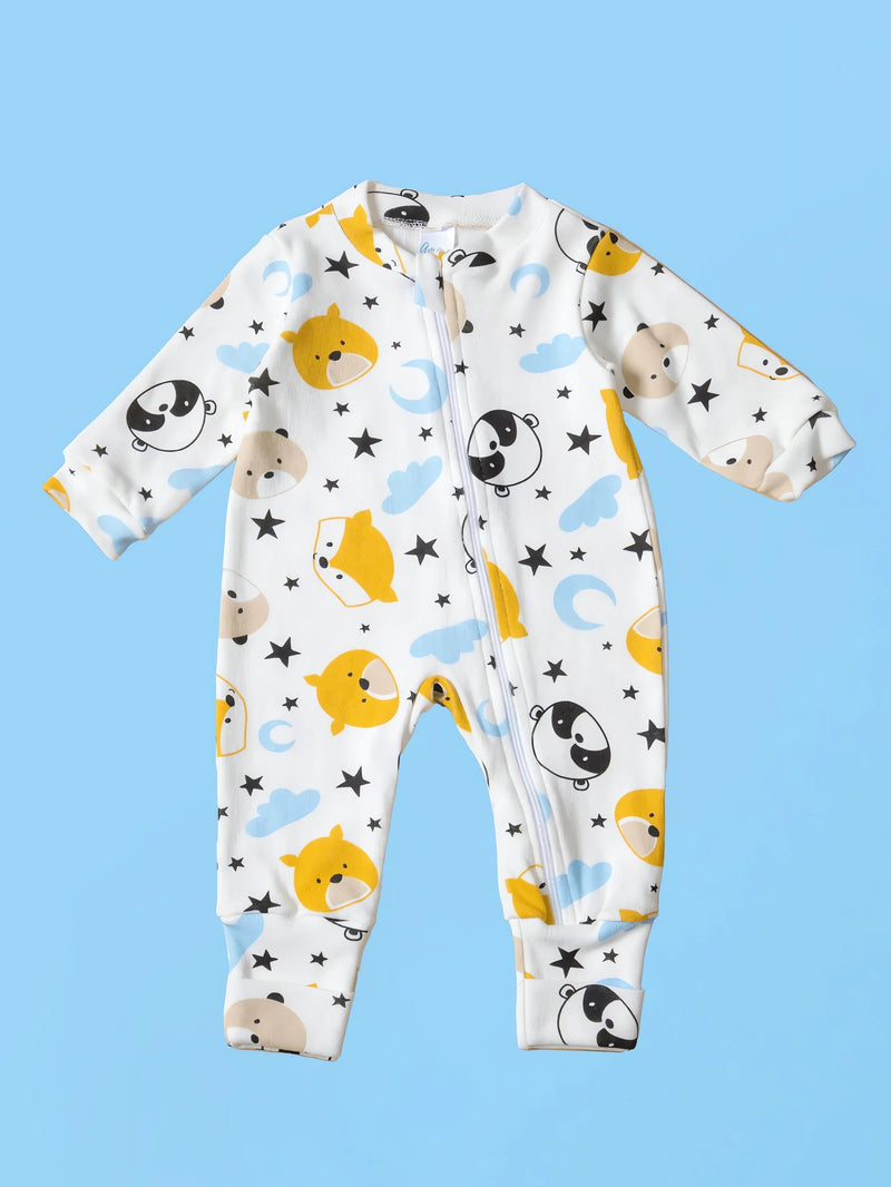Macacão Infantil Branco com Estampa de Animais e Estrelas para Conforto e Estilo de Bebês