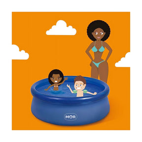 Piscina Inflável azul da Meu Cheirinho Bom com crianças se divertindo dentro da água