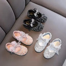 Sapatilha Infantil com Lantejoulas e Laço