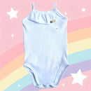 Body SweetBaby Alcinha branco em tecido canelado com detalhe de babado para bebês